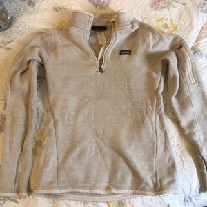 **PATAGONIA QUATER ZIP PULLOVER**